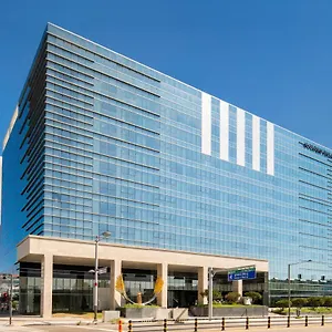 4* Отель Golden Tulip Airport